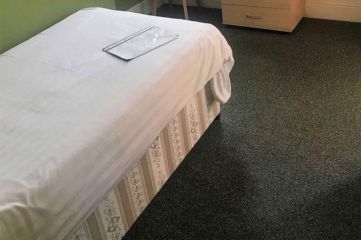 Single Room | Free cots/infant beds, WiFi, bed sheets