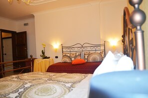 1 habitación, minibar, caja de seguridad en la habitación y escritorio 