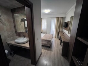 Standard Double or Twin Room, Balcony | Desk, free WiFi, bed sheets - Hotel Mandalin (Antalya)