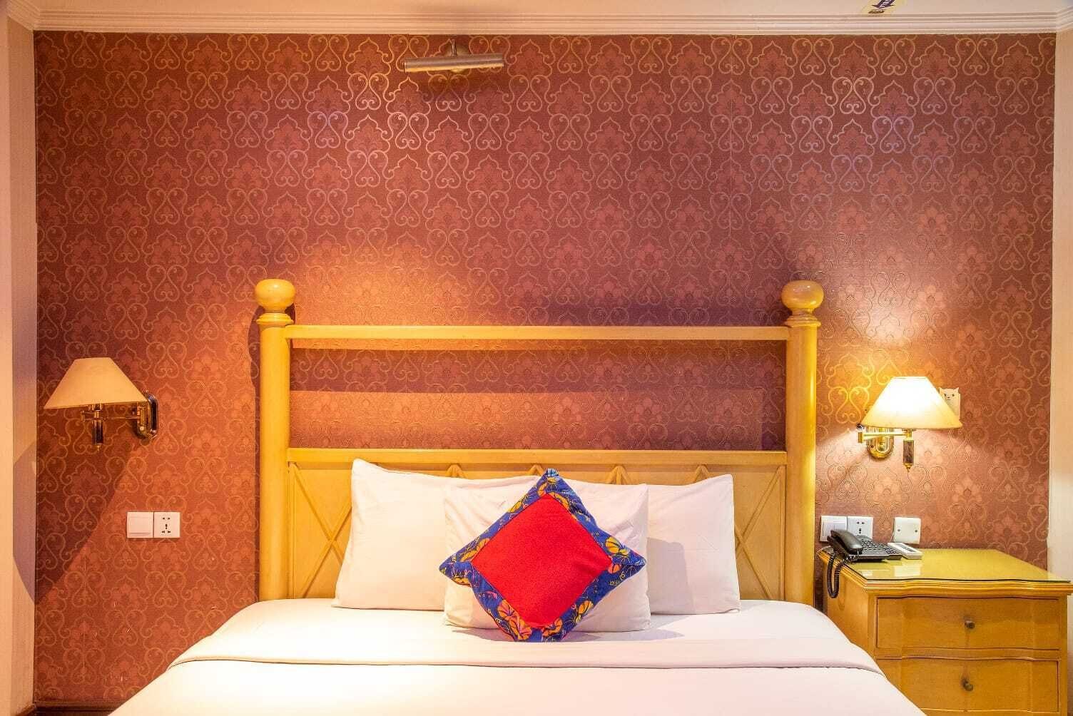 deluxe double room | in-room safe, laptop workspace, blackout curtains, soundproofing
