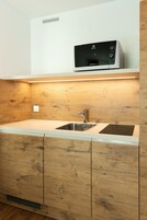 Habitación Business individual | Escritorio, espacio para trabajar con un portátil, cortinas opacas