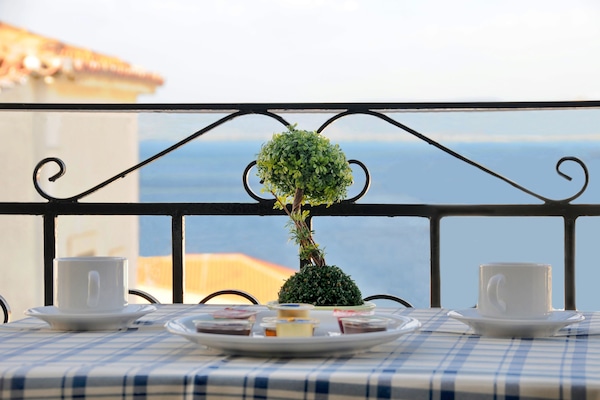 Studio, delvis sjøutsikt | Utsikt fra rommet