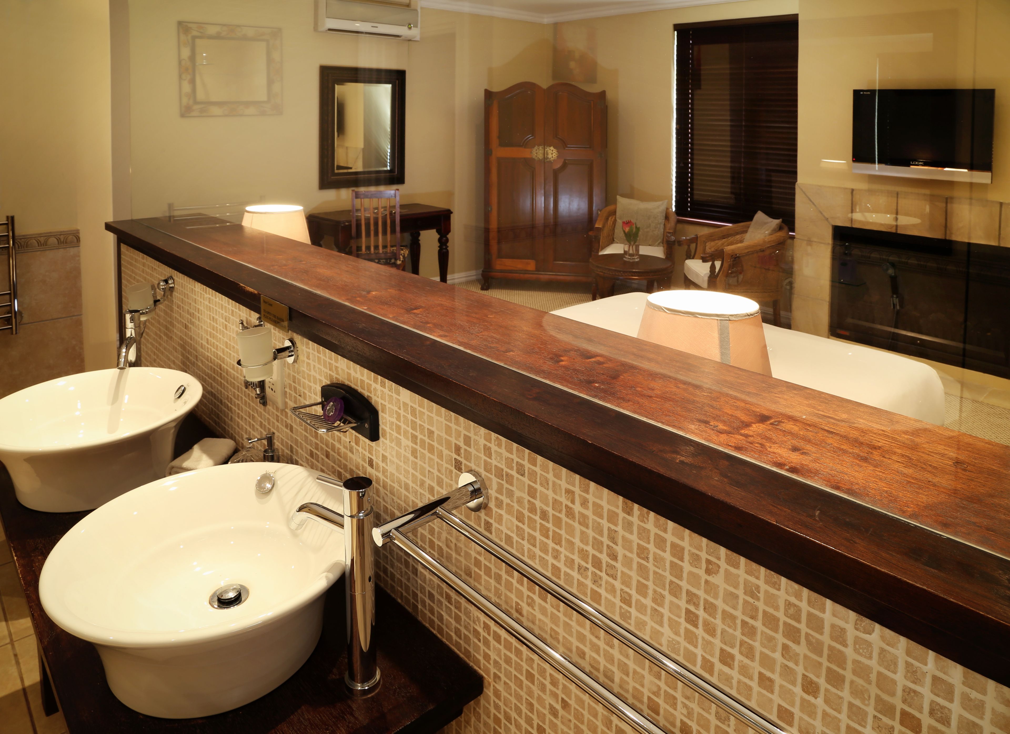 Deluxe Double Room, Lagoon View | Bathroom | Separate bathtub and shower, deep-soaking bathtub, free toiletries