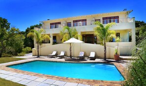 Front of property - Alfreds Manor (Knysna)