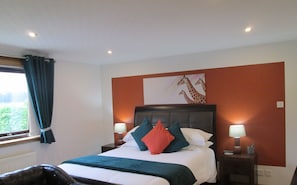 Dobbeltrom – superior, eget bad, hageutsikt (Bedroom 2 KS)