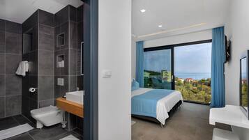 3 habitaciones, caja de seguridad en la habitación y escritorio