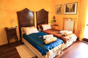 Klassieke kamer, 1 twee- of 2 eenpersoonsbedden, uitzicht op zwembad | Gratis wifi, beddengoed