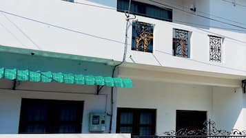 Fachada da propriedade