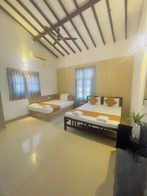 デラックス ダブルルーム ダブルベッド 1 台 | 防音設備、WiFi (無料)