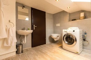 Traditional Chalet, 3 Bedrooms, Non Smoking, Ground Floor (incl. final cleaning fee 95 EUR) | Bathroom | Towels - Chalet Dattenfeld - In Windeck (Rhein-Sieg-Kreis District) (Windeck)