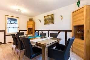 Traditional Chalet, 3 Bedrooms, Non Smoking, Ground Floor (incl. final cleaning fee 95 EUR) | Living area | 45-inch LCD TV with satellite channels, TV
