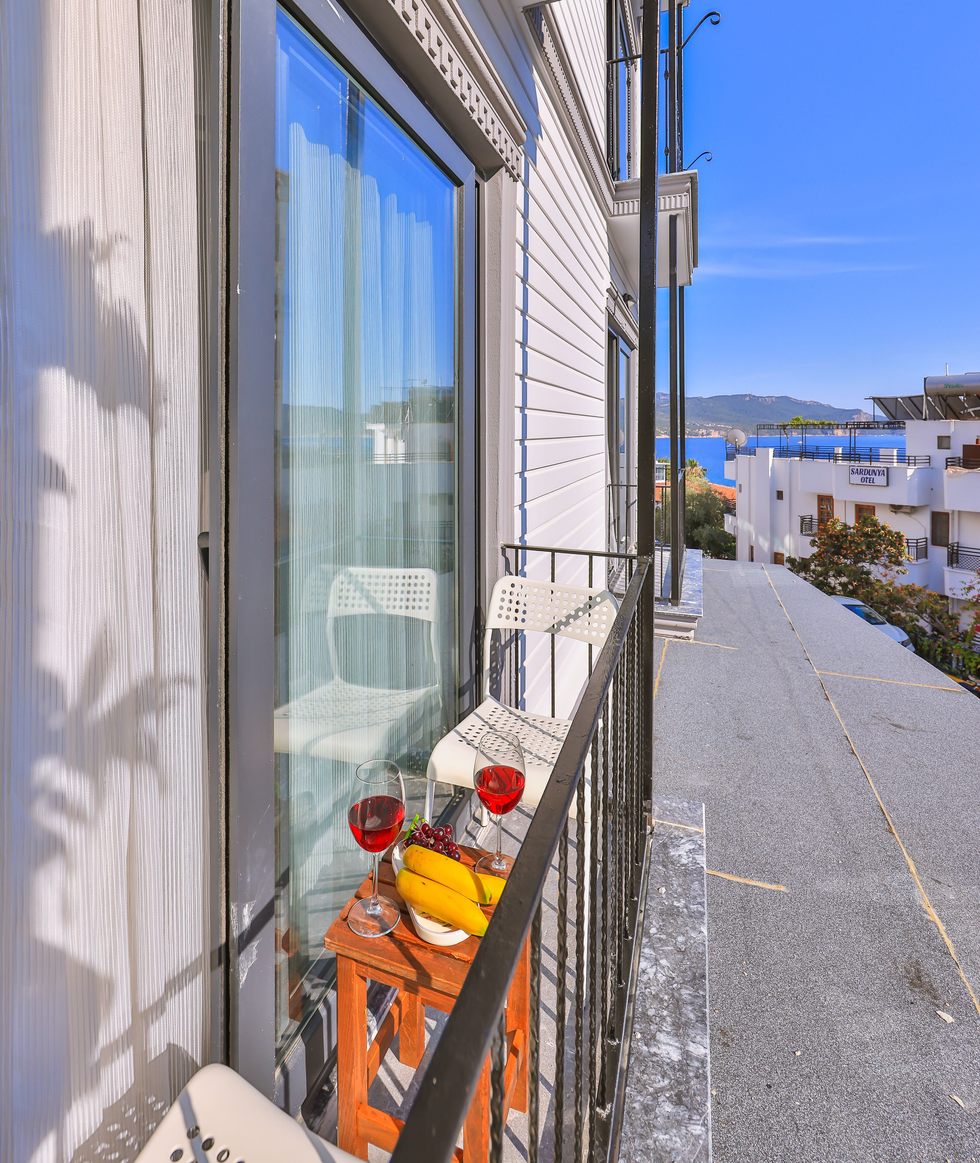 studio, 1 double bed, sea view | in-room safe, soundproofing, iron/ironing board, free wifi