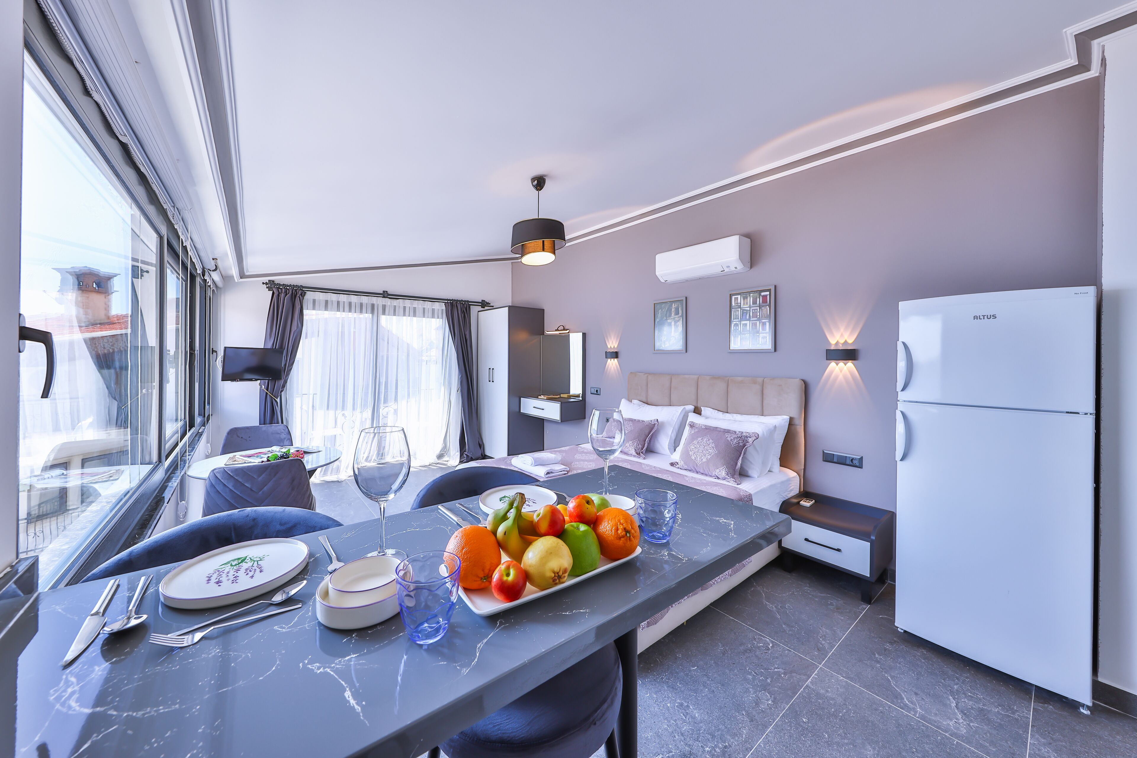 studio, 1 double bed, sea view | in-room safe, soundproofing, iron/ironing board, free wifi