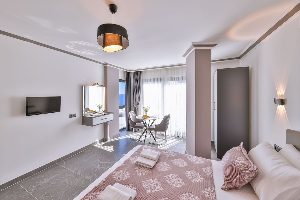 In-room safe, soundproofing, iron/ironing board (on request)