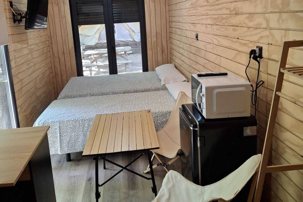 Loft Eksklusif | Seprai premium, tirai kedap cahaya, Wi-Fi gratis, dan seprai linen