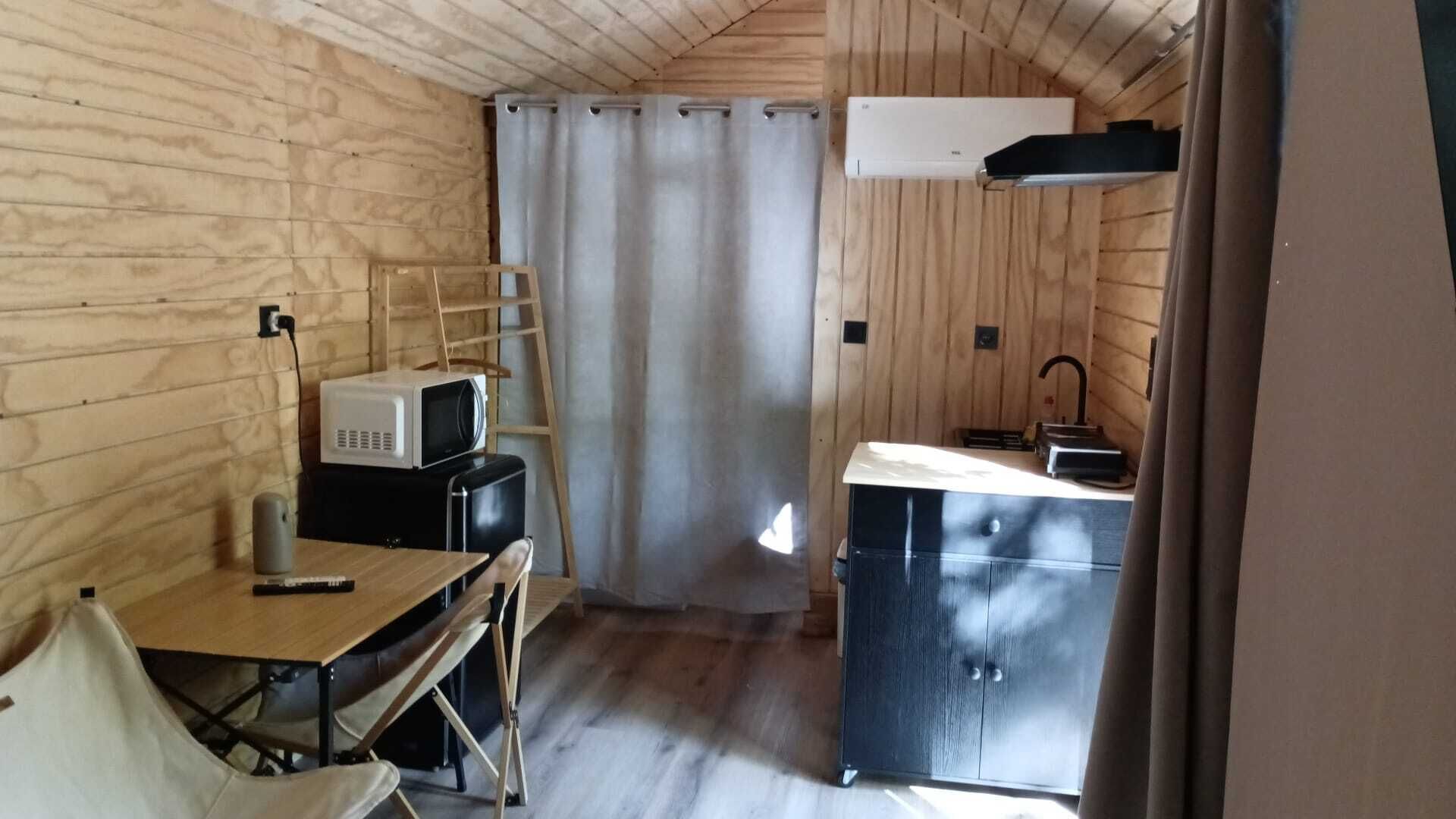 Loft exclusivo | Cocina privada | Frigorífico, microondas, placa de cocina y cafetera o tetera
