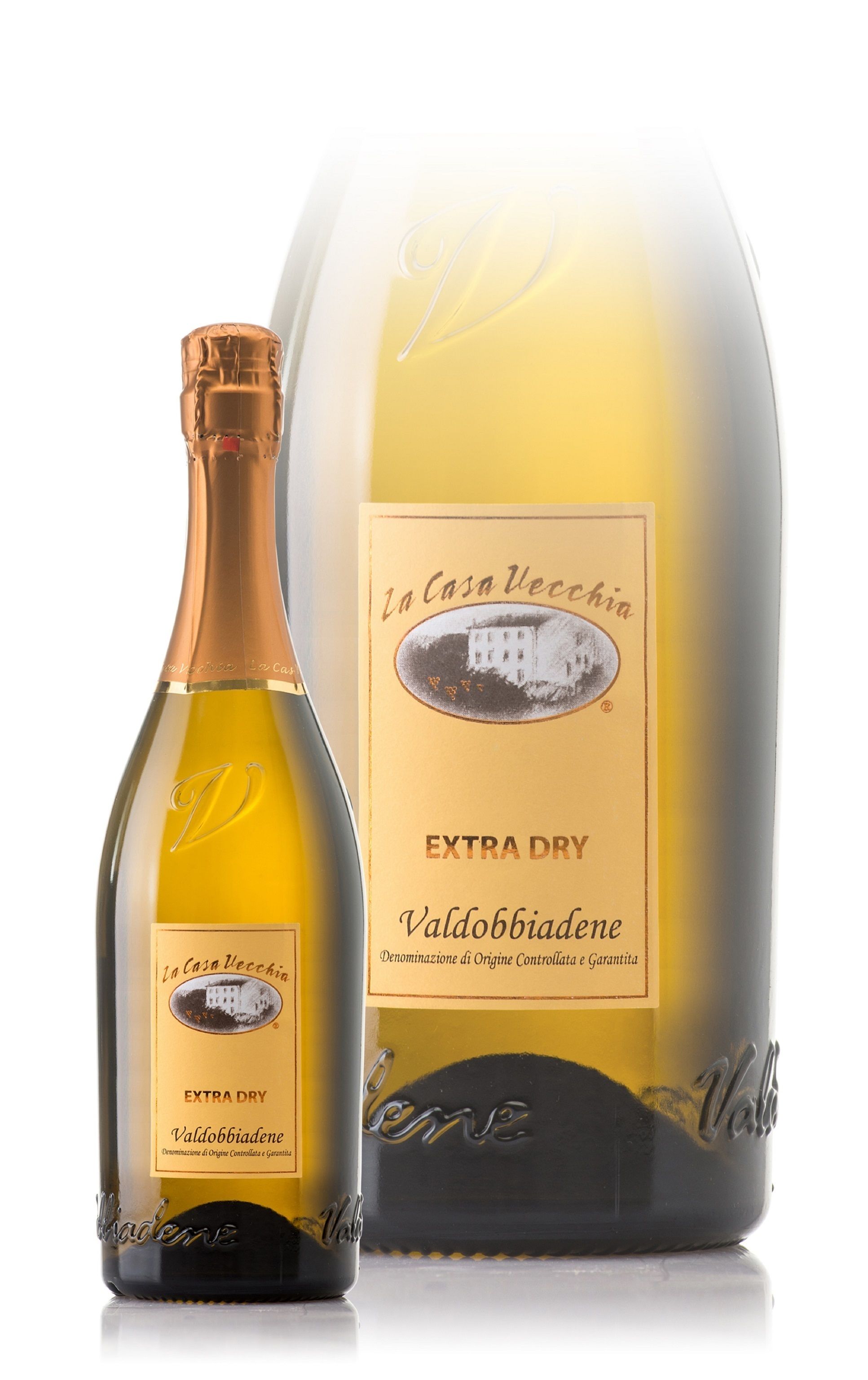 Eine Flasche Valdobbiadene Wein und die dazugehörige Verpackung.