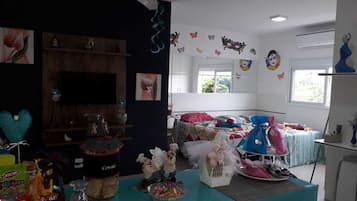 Loft Charme (Proximo a Cancao Nova) | Living area | Smart TV, video game console, Netflix