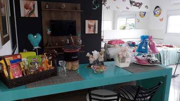 Loft Charme (Proximo a Cancao Nova) | Living area | Smart TV, video game console, Netflix