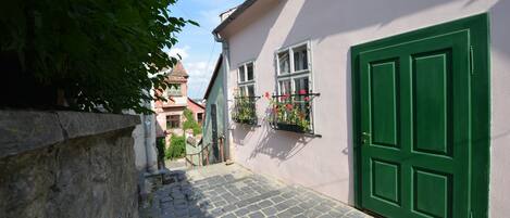 Majoituspaikan sisäänkäynti