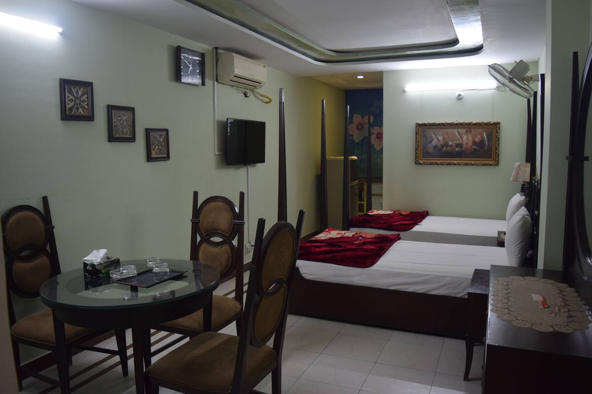 Family Suite | Soundproofing, rollaway beds, free WiFi