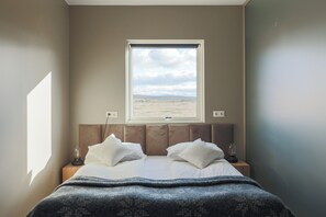 Standard Double Room, Accessible, Private Bathroom | Blackout drapes, free WiFi - The Highland Center Hrauneyjar (Rangárþing ytra)