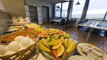 Dagelijks ontbijtbuffet (EUR 20 per persoon)