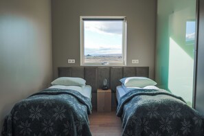 Standard twin room | Blackout drapes, free WiFi