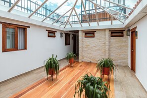 Sala de estar en el lobby