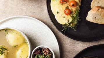 Free daily cooked-to-order breakfast