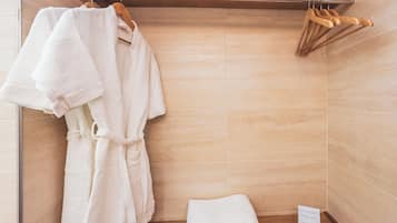 Dobbeltrom – superior, 1 queensize-seng | Bad | Hårføner, håndklær, såpe og sjampo