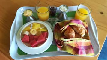 Free daily full breakfast