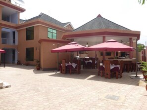 Interior entrance - Asmasi Hotels (Arusha)