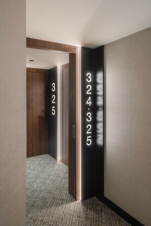 Premium bedding, in-room safe, desk, laptop workspace
