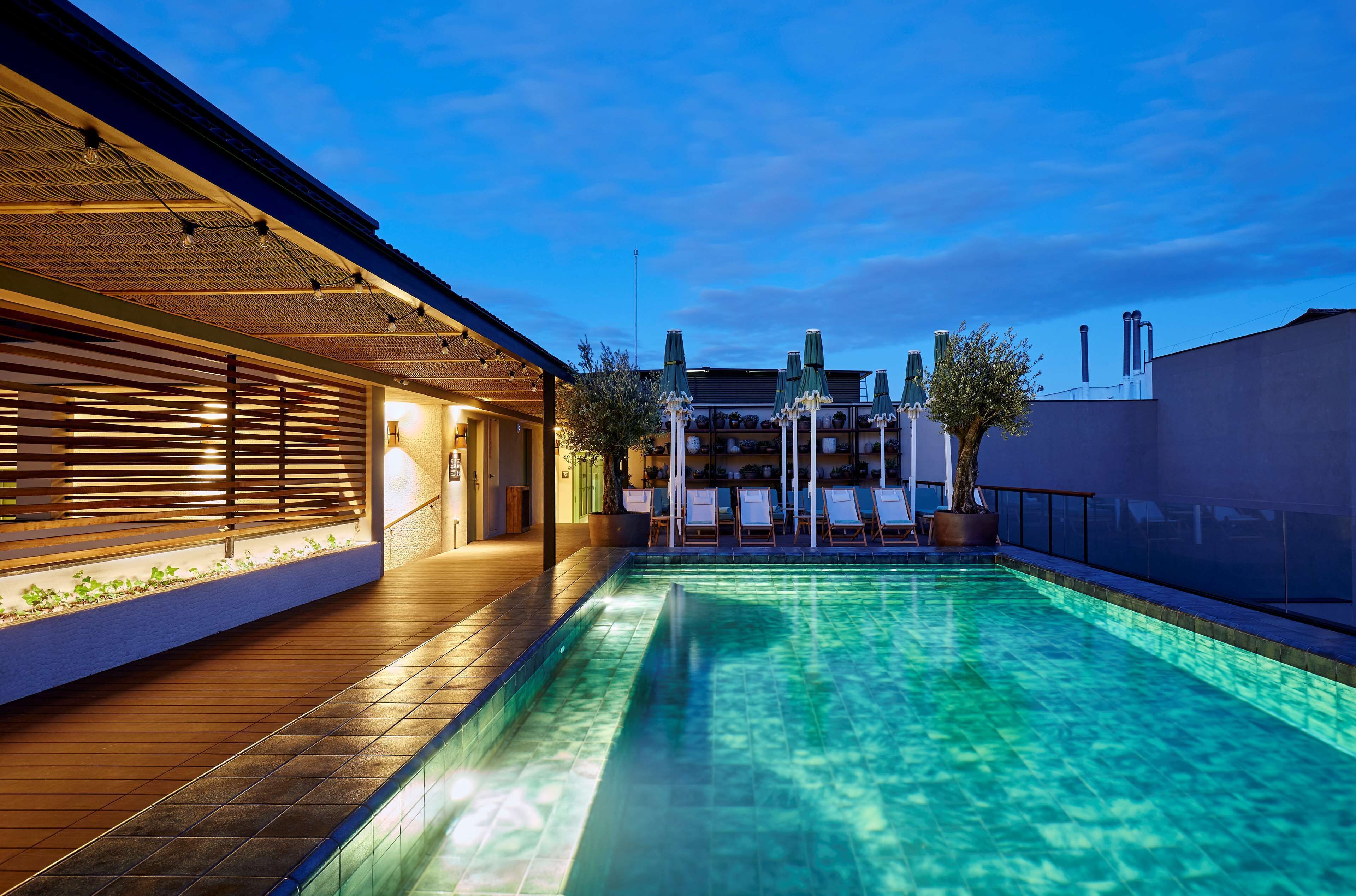 outdoor pool, open 10 am to 8 pm, pool loungers