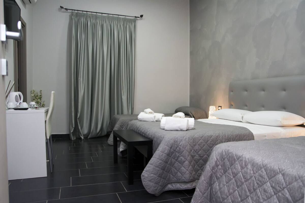 Egyptian cotton sheets, premium bedding, down comforters, minibar