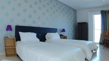 Standard-Doppel- oder -Zweibettzimmer