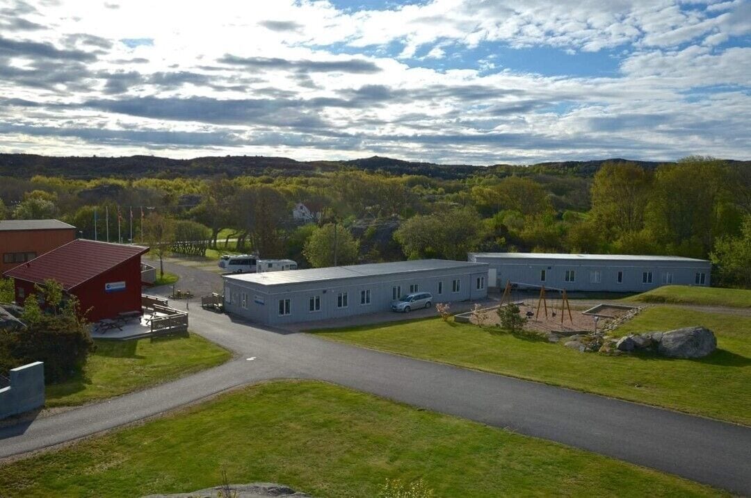 Hostel Twin Room, Shared Bathroom and Kitchen | Blackout drapes, free WiFi