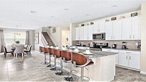 Villa, privat basseng (9 Bedrooms, 1750SP (IPHC-SR)) | 5 soverom, strykejern/-brett, wi-fi (inkludert) og individuelt dekorert