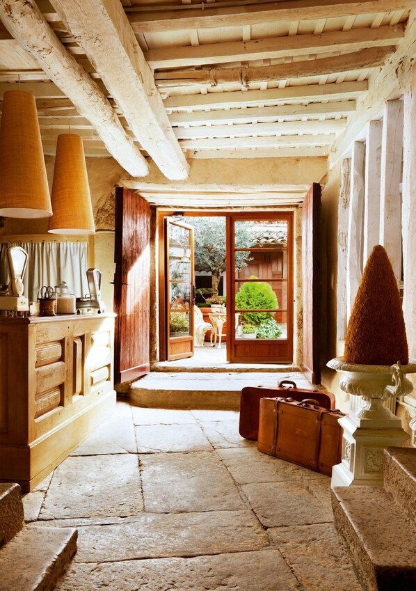 Lobby - Casa de la Sal (Candelario)