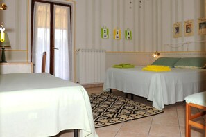 Desk, free WiFi, bed sheets - Bed & Breakfast La Casa Del Sole (Bomarzo)