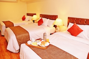 Triple Room | In-room safe, blackout drapes, iron/ironing board - Apart Hotel Caminos del Inca (Santiago de Surco)