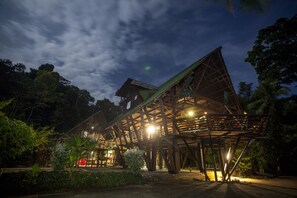 Front of property - evening/night - Hotel La Kuka (Nuquí)