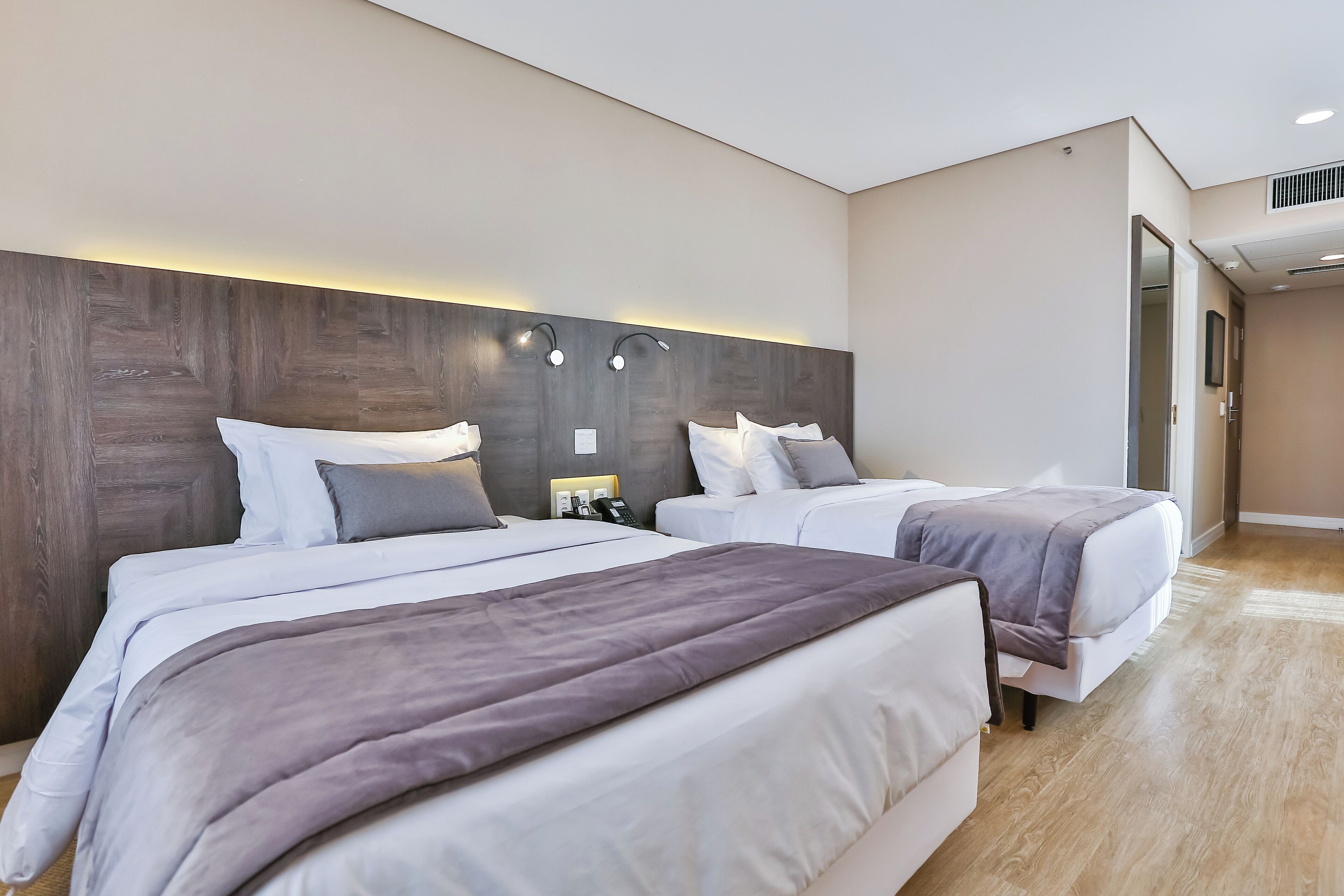 スーペリア ダブルルーム | ミニバー、セーフティボックス (室内)、デスク、防音設備