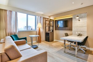 Suite, Accessible | Living area | 42-inch LED TV with cable channels