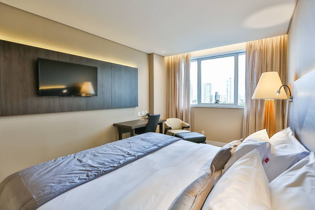 minibar, in-room safe, desk, soundproofing