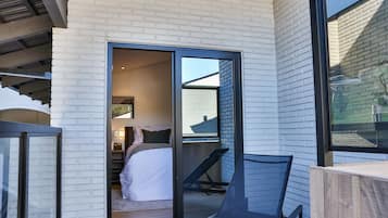 Dúplex Premium, 1 cama de matrimonio grande, bañera de hidromasaje | Terraza o patio