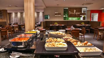 Tägliches inbegriffenes Frühstücksbuffet