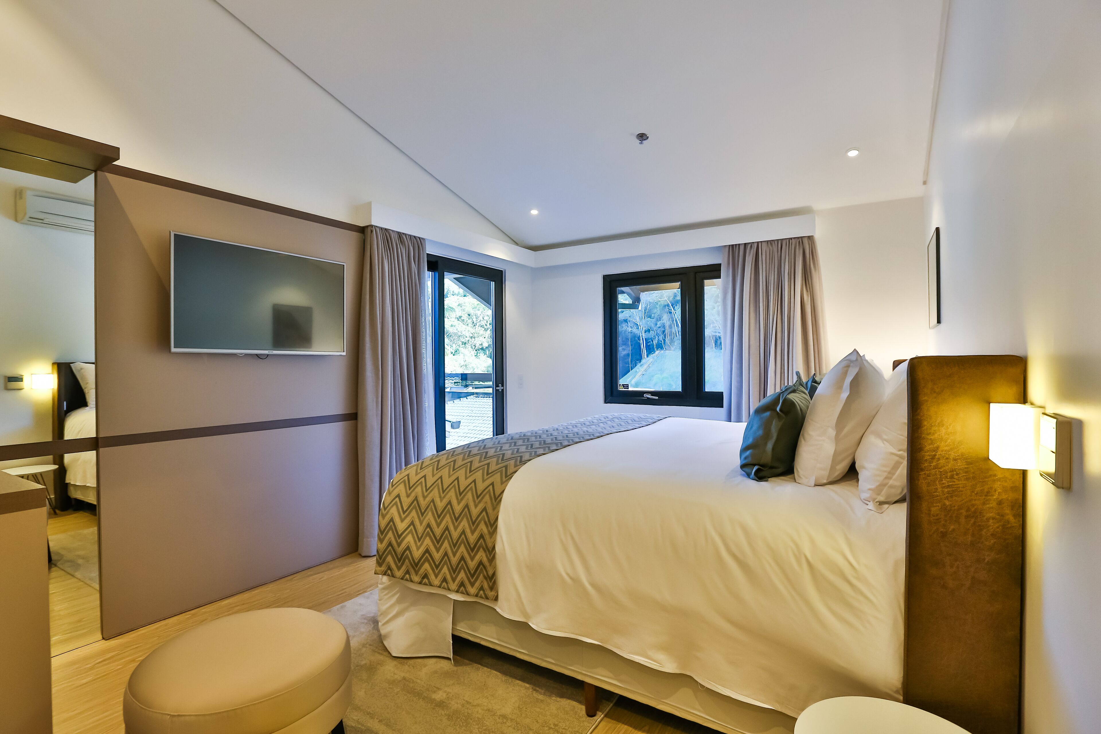 royal suite | 1 bedroom, minibar, in-room safe, blackout curtains
