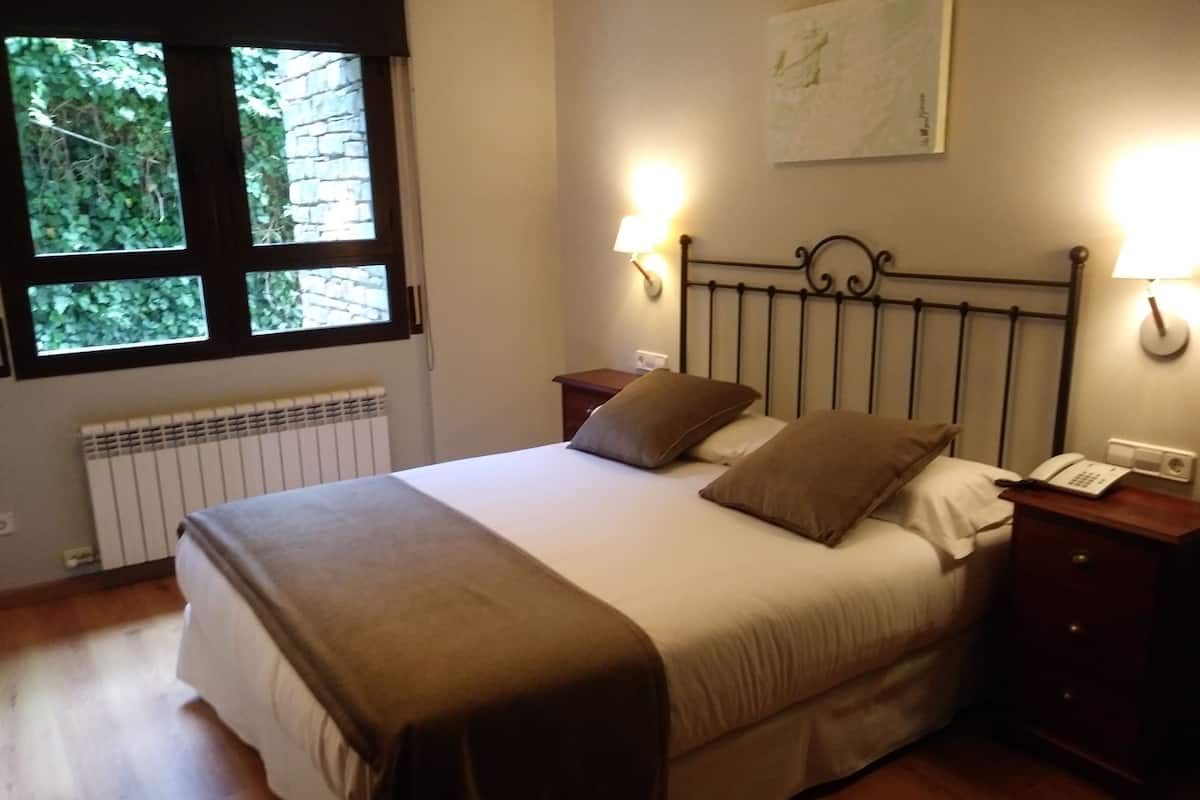 Double room, No views | In-room safe, blackout drapes, soundproofing, WiFi (free)